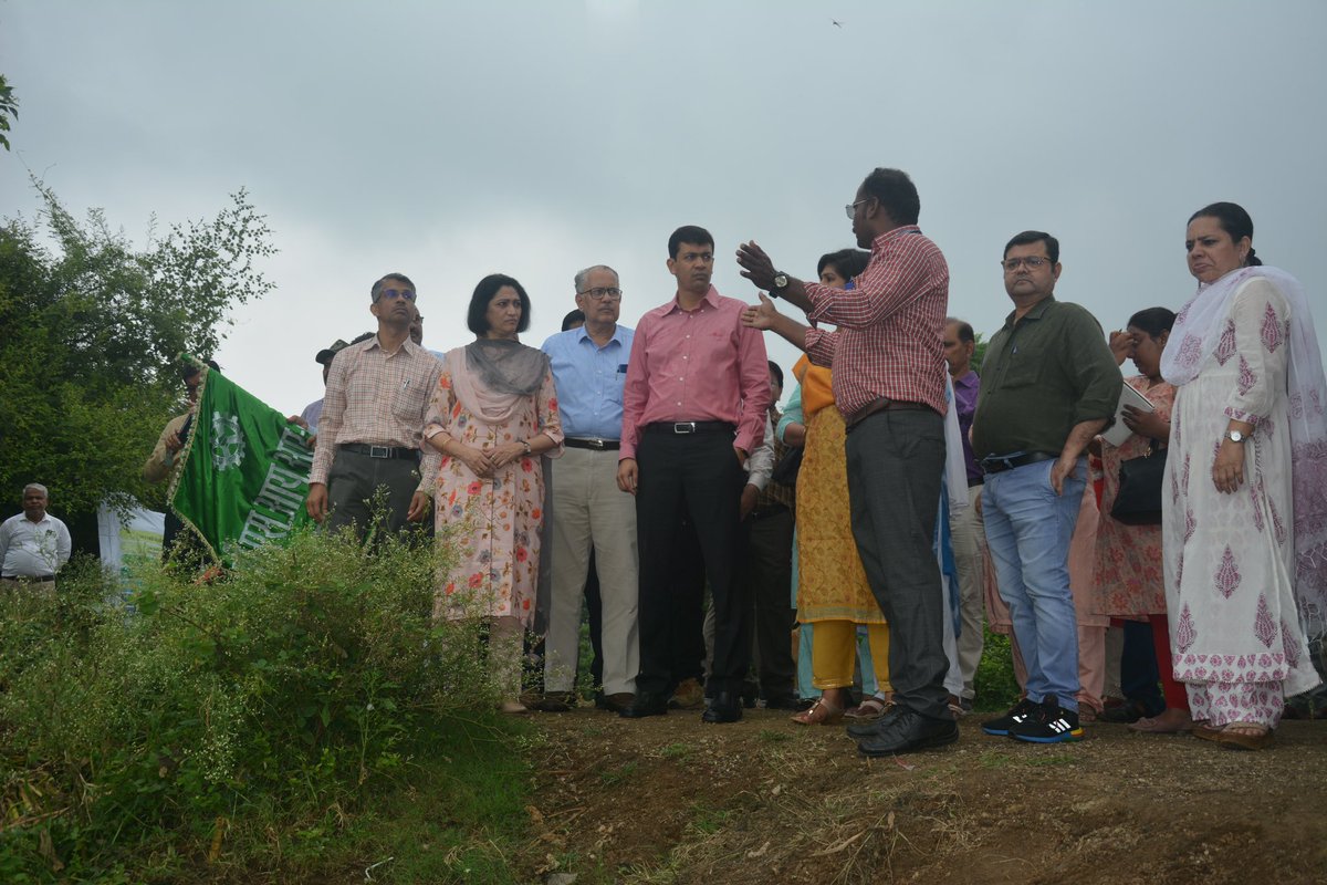 CSIR_NEERI's tweet photo. CSIR-NEERI took initiative to deploy the airboat ‘JALDOST’, designed and developed by CSIR-NAL, in the Ambajhari Lake of Nagpur to remove weeds, including water hyacinth, in association with Nagpur Municipal Corporation (NMC). @CSIR_IND @dgcsirIndia @CSIRNAL @ngpnmc https://t.co/ur8VNoGOU0