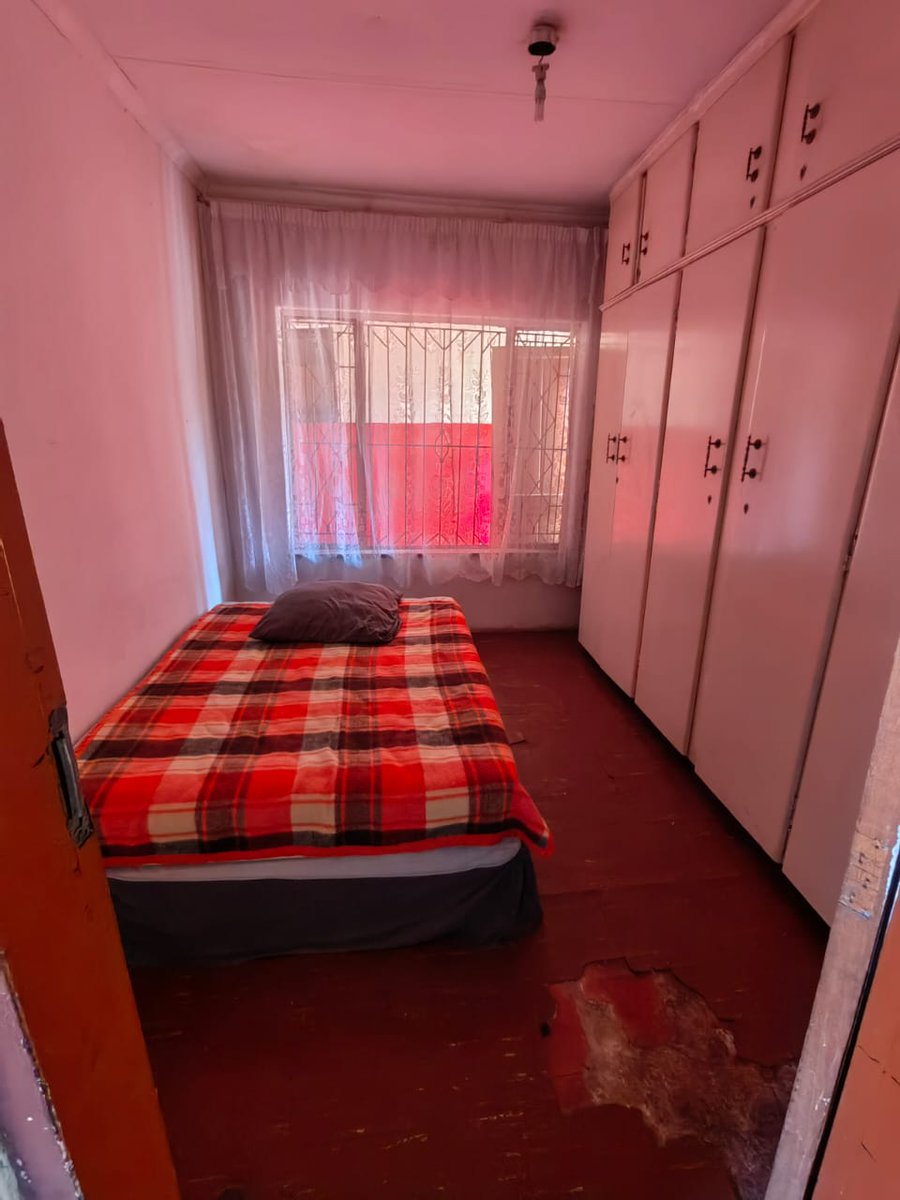 Sithebe_Realty's tweet photo. Location:
Naledi (257 SQM)

Price:
R650K

Web link:
https://t.co/337oBwrT3D https://t.co/pF3kECBxmK