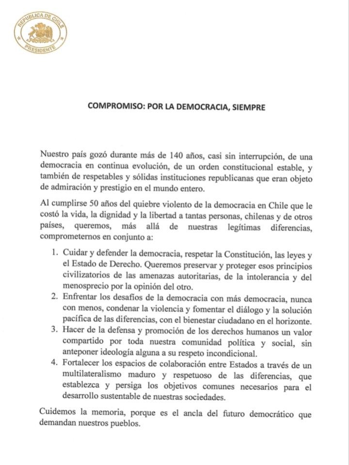 N_PrensaCL's tweet photo. 🔴 Contenido del compromiso “Por la democracia, siempre” presentada por el Presidente @GabrielBoric y suscrita por todos los exmandatarios Frei, @mbachelet, @RicardoLagos y @sebastianpinera. https://t.co/UgB9M4sr4J
