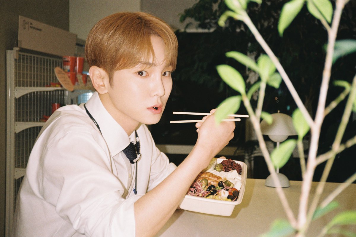 SHINee's tweet photo. KEY 키 The 2nd Mini Album <Good &amp; Great> | Teaser Image 4

〖Good &amp; Great - The 2nd Mini Album〗
➫ 2023.09.11 6PM (KST)

#KEY #키 #SHINee #샤이니 
#Good_and_Great 
#KEY_Good_and_Great https://t.co/TBRfE8VO0m