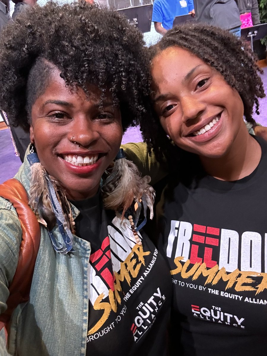 TEAF_Votes's tweet photo. Our Memphis StreetTEAm is up and running! 50+ youth joined our volunteer orientation led by our Statewide Organizing Director, Rachael Spriggs. Know young people in Nashville ready to shift democracy? StreetTEAm members earn $25/hr. We're still recruiting! https://t.co/AYQlRYa2kL https://t.co/bPWR8Zo4tS
