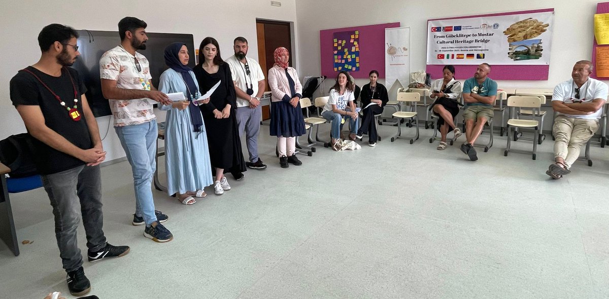SUGDER_'s tweet photo. Günün ikinci bölümünde katılımcılar gelecek projeler üzerine çalıştay gerçekleştirdi. Birbirinden güzel projeler üreten katılımcılar hediyeleşme aktivitesinin ardından YouthPass sertifikalarını aldılar. Program kapanış değerlendirmesi ile sona erdi. @ulusalajans @ilkerastarci https://t.co/aoUgdbLX9e