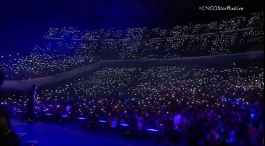 erickwtraketero's tweet photo. "Nadie se acuerda de CNCO"
Mientras tanto CNCO con un live en star+, sold out y haciendo brillar el auditorio nacional de la CDMX: https://t.co/JBU8rA5jzs