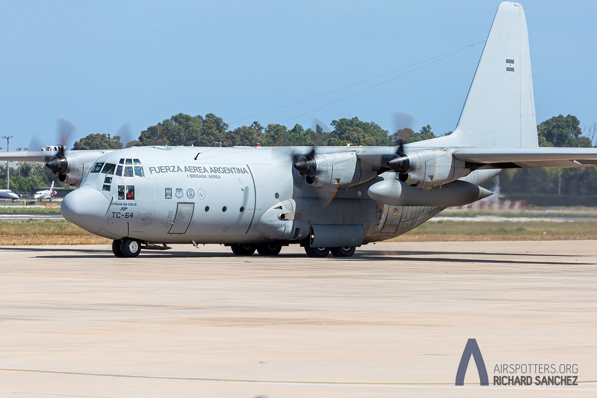 Rickspotter's tweet photo. Hoy ya pone rumbo a Argentina el C-130 Hércules de su Fuerza Aérea, después de estar en Málaga 2 semanas estacionado por una avería en el motor numero 2 @airspottersORG @FuerzaAerea_Arg #c130 #LockheedC130 @LockheedMartin https://t.co/1lum9PW37d