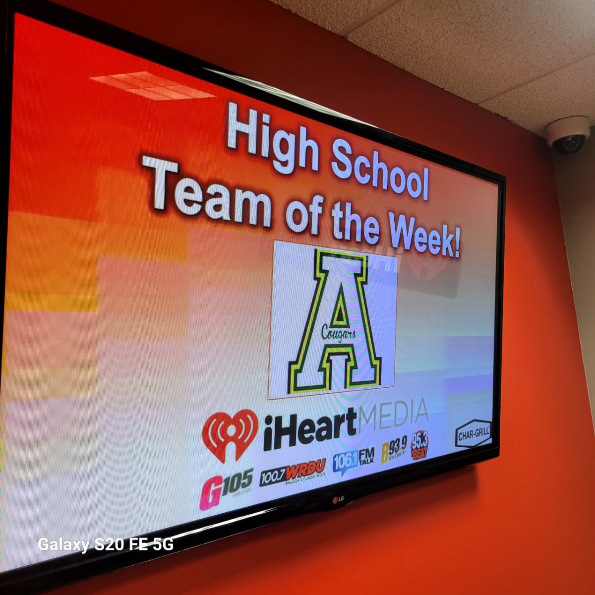 apexhsathletics's tweet photo. Thank you to iHeart Media for selecting Apex High Football as the “Team of the Week!”@apexcougarclub @ApexFB @ApexHighSchool https://t.co/CVR78zqSfm