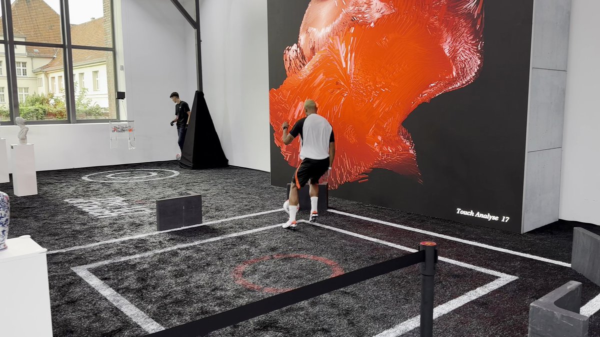 Thrilled to unveil "The Art of Touch," an extraordinary collab with <a href="/Nike/">Nike</a>! 🎨⚽️ We combined AI, real-time data art, and dynamic football to spotlight <a href="/JamalMusiala/">Jamal Musiala</a> . More info here: kirellbenzi.com/art/the-art-of…