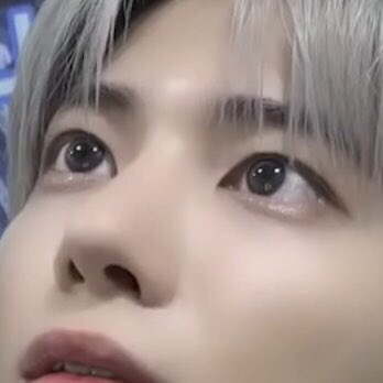 “Idol with stars in his eyes”

vote for taehyun he’s the #4 option