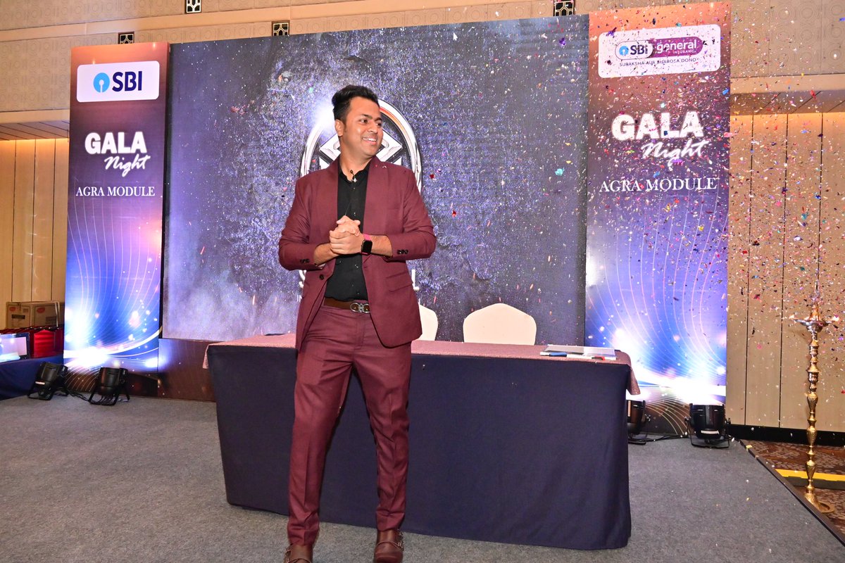 JazzSushil's tweet photo. Had an amazing time once again performing for SBI at their gala night in Agra.

Theme: Gala Night
Artist: @jazz_sushil 
Client: @sbigeneral 

#Magic #instagram #reels #instareels #viralvideo #goviral #explore #trendingreels #magicmeme #magicianlifestyle #ipad #ipadmagic https://t.co/yBNCyd0oHY