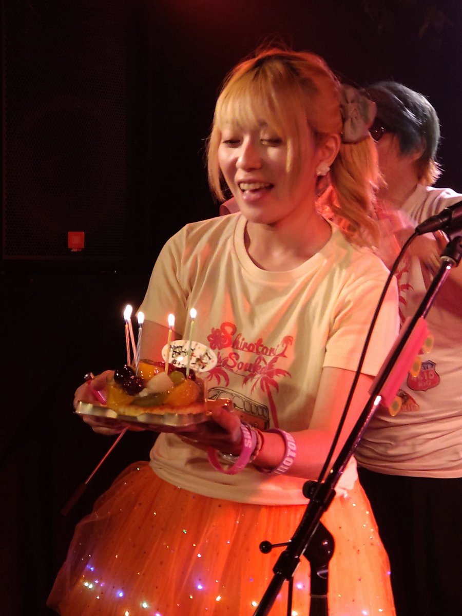 tsuyo_don's tweet photo. 09月02日池袋FIELDにて
「白鳥鳳」総会、総長白鳥麻子さんBirthdayライブ🎤💕
今年も参加出来てつくづく良かった♥️♥️♥️
年を重ねる毎に深みのある演奏とパフォーマンスに感動しました︎🫶🏻🎀
 #白鳥鳳
 #白鳥麻子
 #池袋FIELD https://t.co/mhXA3kf2eM