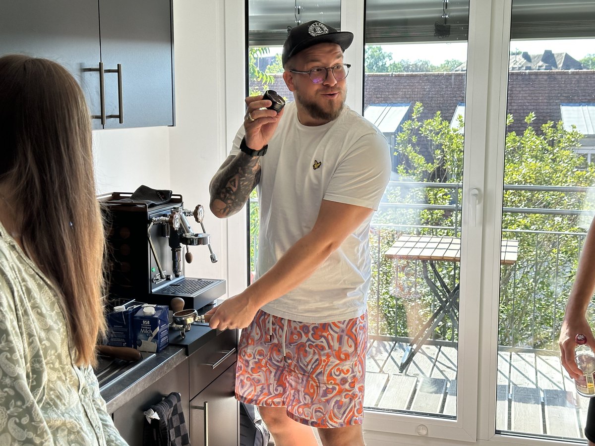 run_as_root tweet media