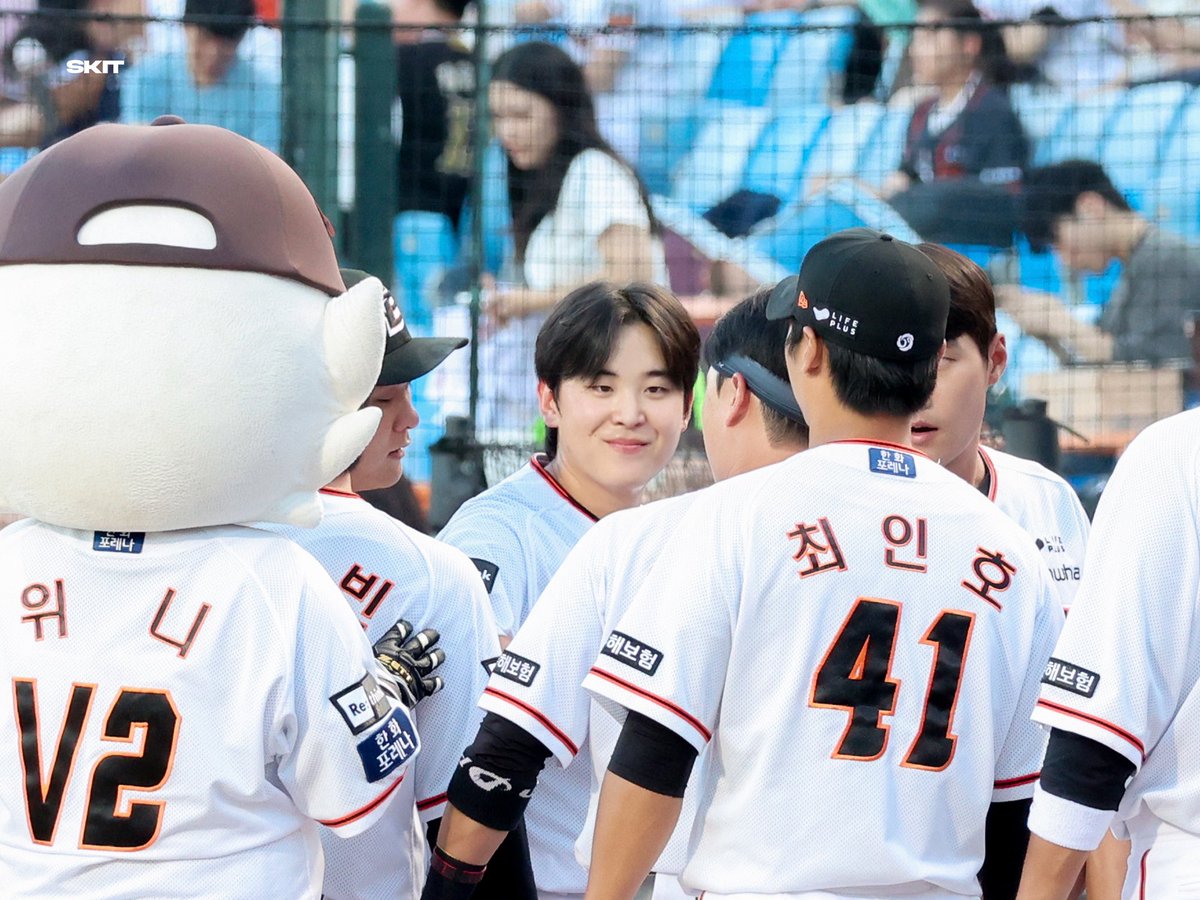 하고 싶은 말이 머리에서 뒤엉켜서 전부 잊어버렸어~! #정은원