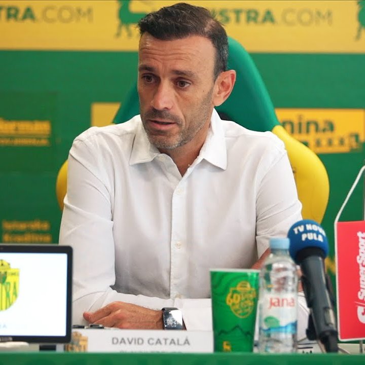 🇭🇷 Nos vamos hasta CROACIA para charlar con @davidcatala6, entrenador del NK Istra. Viene de lograr una histórica victoria frente al Hajduk Split. twitch.tv/migrantesbalon