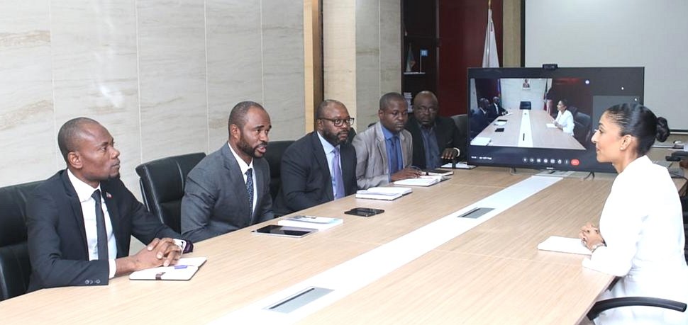 egmmh's tweet photo. Excmo. Antonio OBURU ONDO,Ministro de @egmmh recibe en audiencia a la co-fundadora y Gerente de Ilende Partners,Sra. Jennifer Riveiro Ilende. Una visita para la presentación del despacho de Abogados y Asesores Empresariales Ilende and Partners, con sede en Madrid y Malabo. https://t.co/T5cInF2H7u