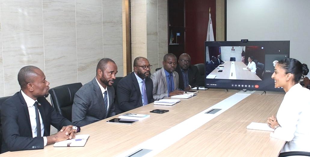 egmmh's tweet photo. Excmo. Antonio OBURU ONDO,Ministro de @egmmh recibe en audiencia a la co-fundadora y Gerente de Ilende Partners,Sra. Jennifer Riveiro Ilende. Una visita para la presentación del despacho de Abogados y Asesores Empresariales Ilende and Partners, con sede en Madrid y Malabo. https://t.co/T5cInF2H7u