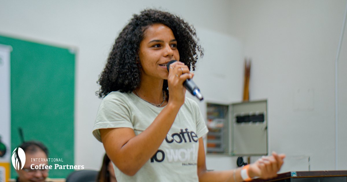 Youth want a perspective 🔝 That's why it is a core component of our work to support them in finding a future within and outside coffee growing and agriculture. In Brazil, we just held a Youth Meeting at the <a href="/uflabr/">UFLA</a> with 139 young people from the region Campo das Vertentes 💪🚀💯