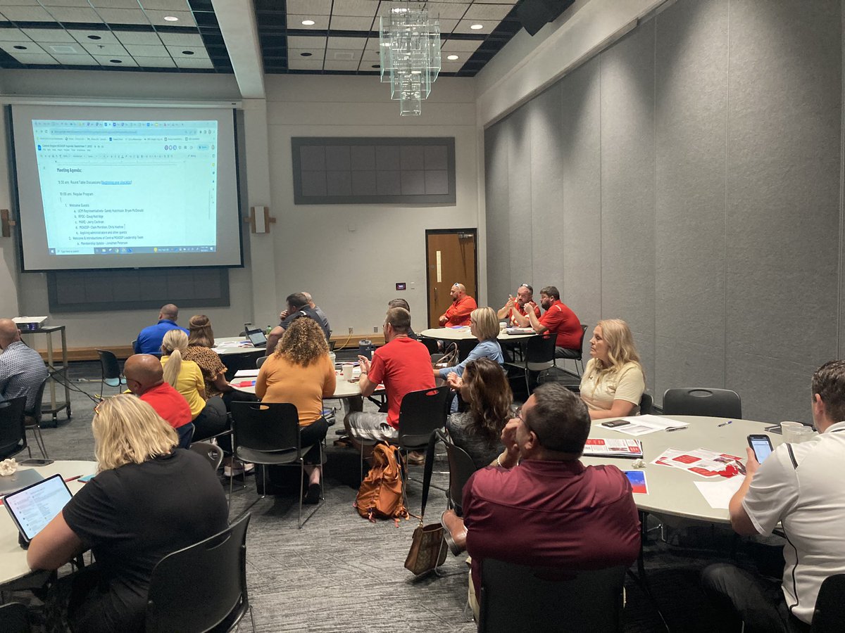 BryanMcDonaldPD's tweet photo. Great showing at the West Central MoASSP /MSHSAA meeting on the UCMO campus. We enjoying the chance to host each of the administrator meetings throughout the year. #ucmoedlead #UCMOTeachRed https://t.co/Lbvjz3jYlY