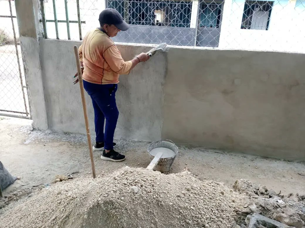 Desde tempranas horas nos encontramos trabajando, garantizando la limpieza de nuestras calles y avenidas en #SanCarlos e impulsando el programa Embellece tu Frente en #Tinaquillo 

En Cojedes llevamos esperanza 
<a href="/albertogalindez/">Alberto Galindez</a>
<a href="/Gobercojedes/">Gobernación de Cojedes</a> 
<a href="/alexandermirele/">ALEXANDER MIRELES</a>