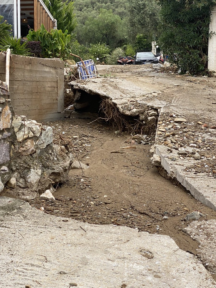 messing01's tweet photo. #skiathos #warzone https://t.co/KAikIHY6wx