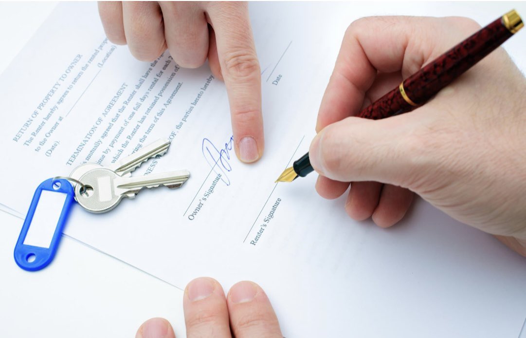 RowberrysSols's tweet photo. It's now quite common for young people, and particularly #firsttimebuyers, to receive a contribution from parents or other family members to help with a #housepurchase.
Hit the link below for some considerations if you are receiving a #financialgift.
https://t.co/jeN9jr2AQo https://t.co/crmRKm1d1t