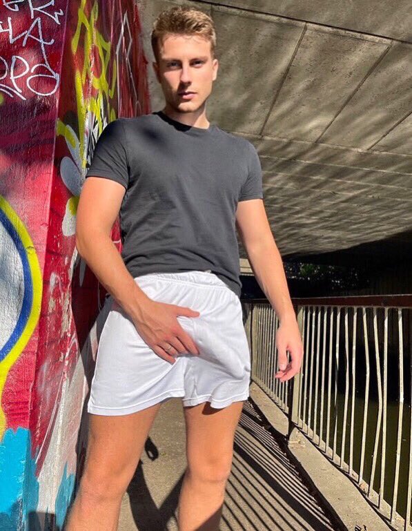 Handsome Hunk (@HandsomHunkof) / Posts / X