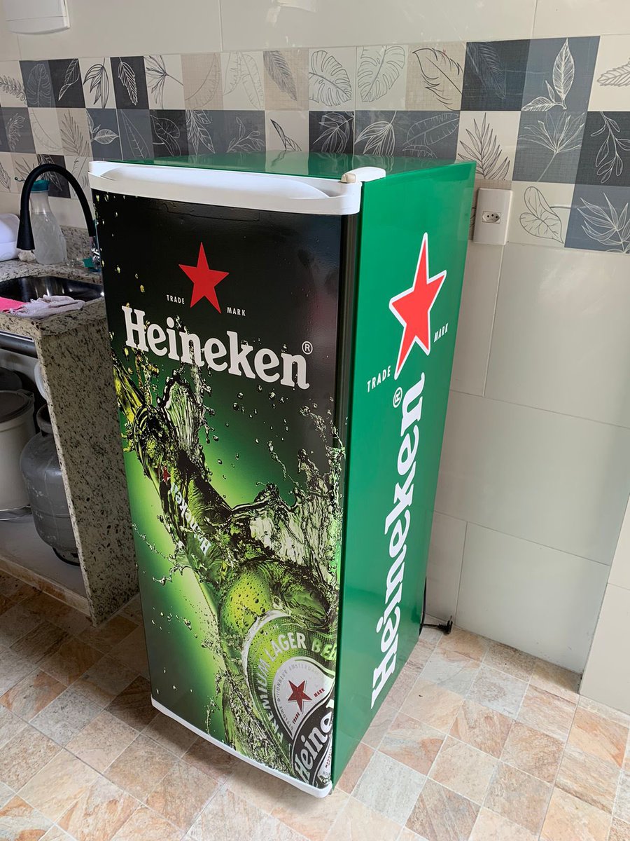 Envelopamento de geladeira personalizado tema Heineken 🍺✅ 

🚧 Orçamentos via Dm ou wpp 21990522433 🚧