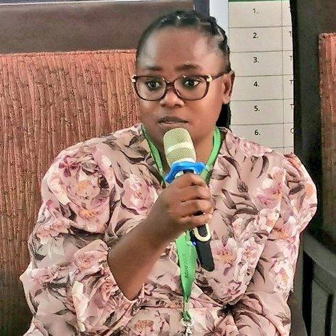TBA_Bakers's tweet photo. The Chairperson of @TBA_Bakers today at #agrf2023 Summit shared valuable insights on how bakery products can revolutionize the demand for cassava.🍞🌾 However, she emphasized the importance of addressing crucial gaps, such as ensuring a consistent supply of premium cassava flour. https://t.co/1Th2HqsAwJ