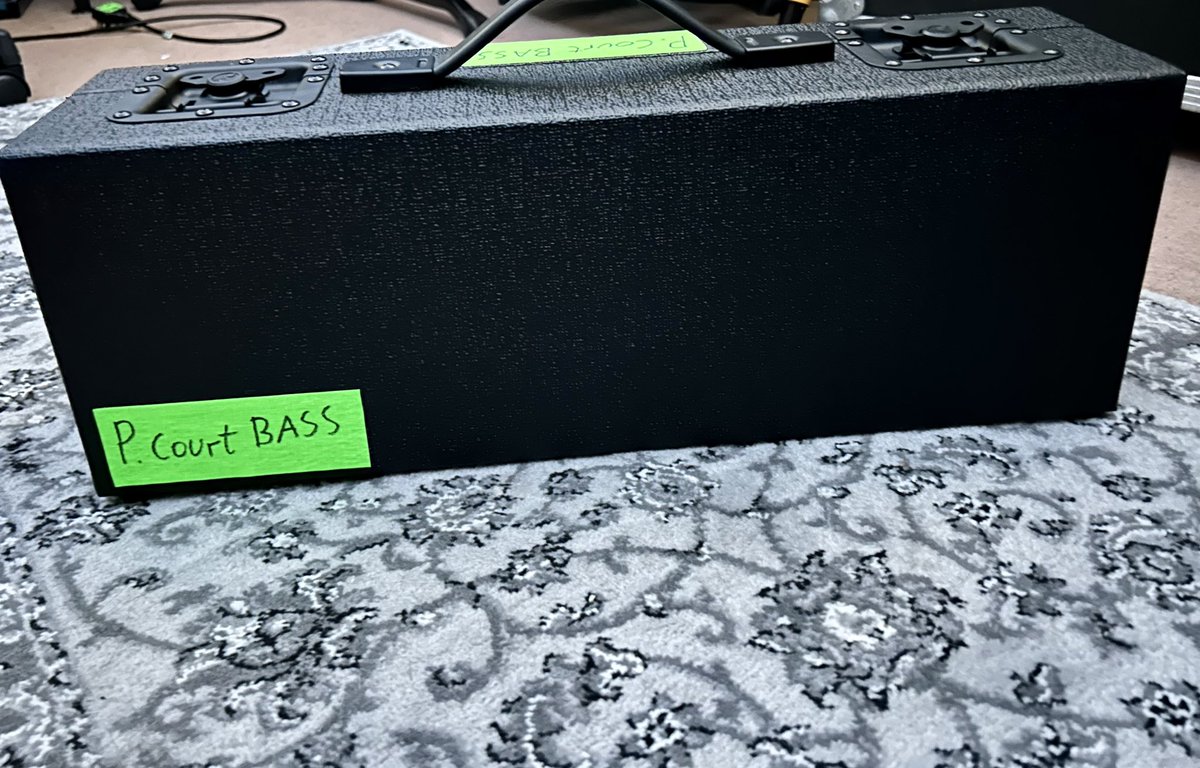 PhillCourtMusic's tweet image. Big thanks to @stringracks for another custom pedalboard! Perfect to keep my @nobleamps DI safe &amp;amp; small enough for fly gigs too 👏🎸