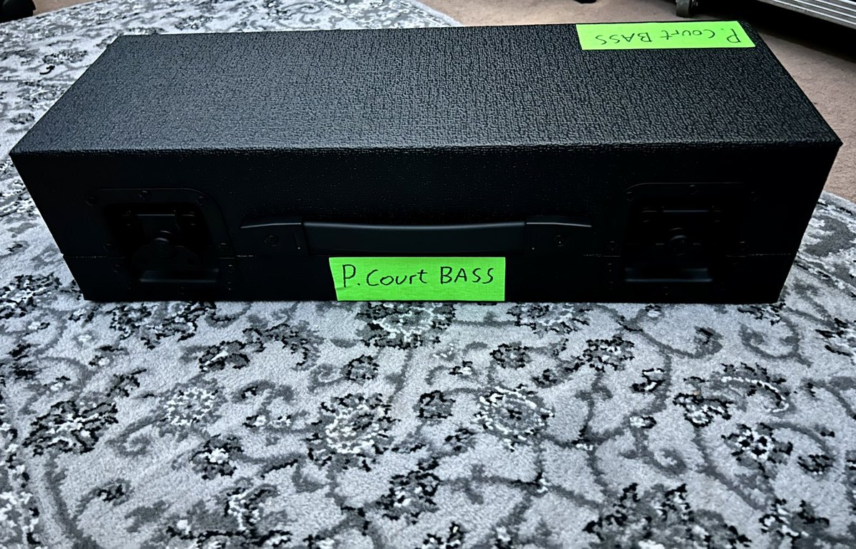 PhillCourtMusic's tweet image. Big thanks to @stringracks for another custom pedalboard! Perfect to keep my @nobleamps DI safe &amp;amp; small enough for fly gigs too 👏🎸