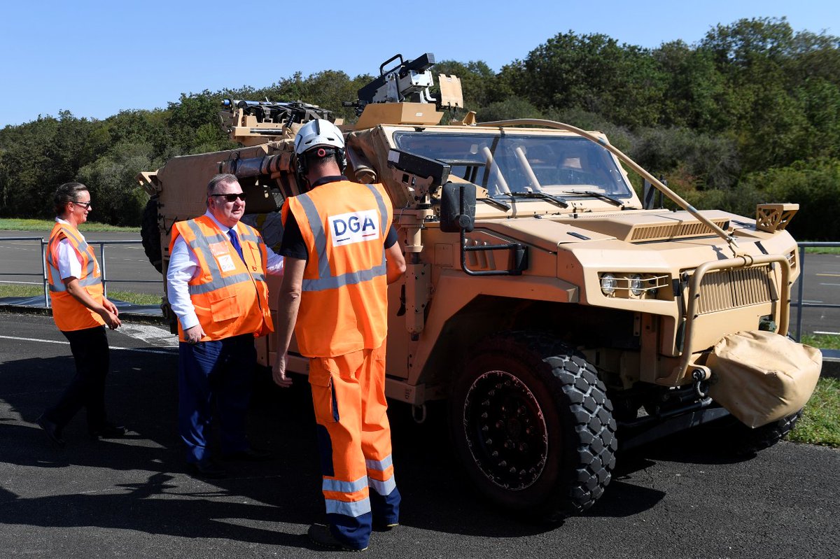 DG_Armement's tweet photo. #Visite | Connaissez-vous le #MESYST du centre d'expertise et d'essais DGA Techniques terrestres #DGATT ?
⚠️ Recommandation : ne pas avoir le mal des transports ... https://t.co/fQjxOsPWyZ