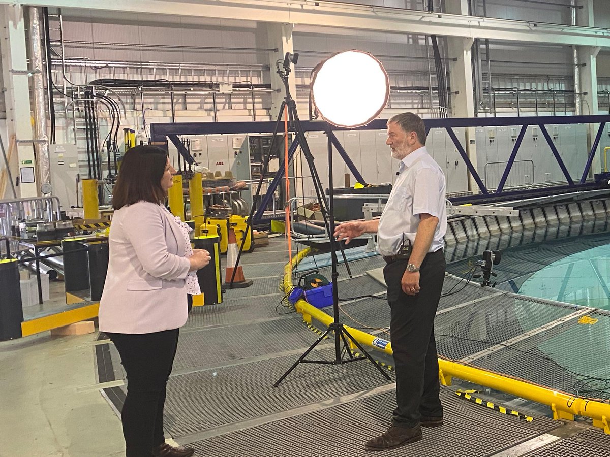 Tune into @Channel4News tonight to hear Professor Christina Boswell and Professor David Ingram speak to @KathrynSamsonC4 about what re-joining Horizon Europe means for @EdinburghUni