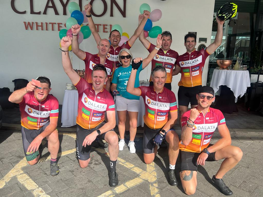 The Marie Keating Foundation’s Lisa was in Wexford today to meet the incredible Great Dalta Cyclists as they made a pit stop on their epic journey! #DalataDigsDeep @Dalatahotels
