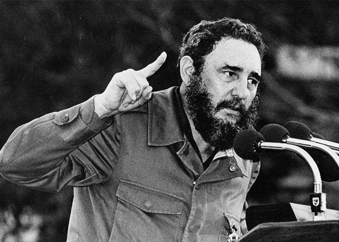 #FidelPorSiempre: La Revolución es la obra de todos, la Revolución es el sacrificio de todos, la Revolución es el ideal de todos, y la Revolución será el fruto de todos. 

 #CubaPorLaVida