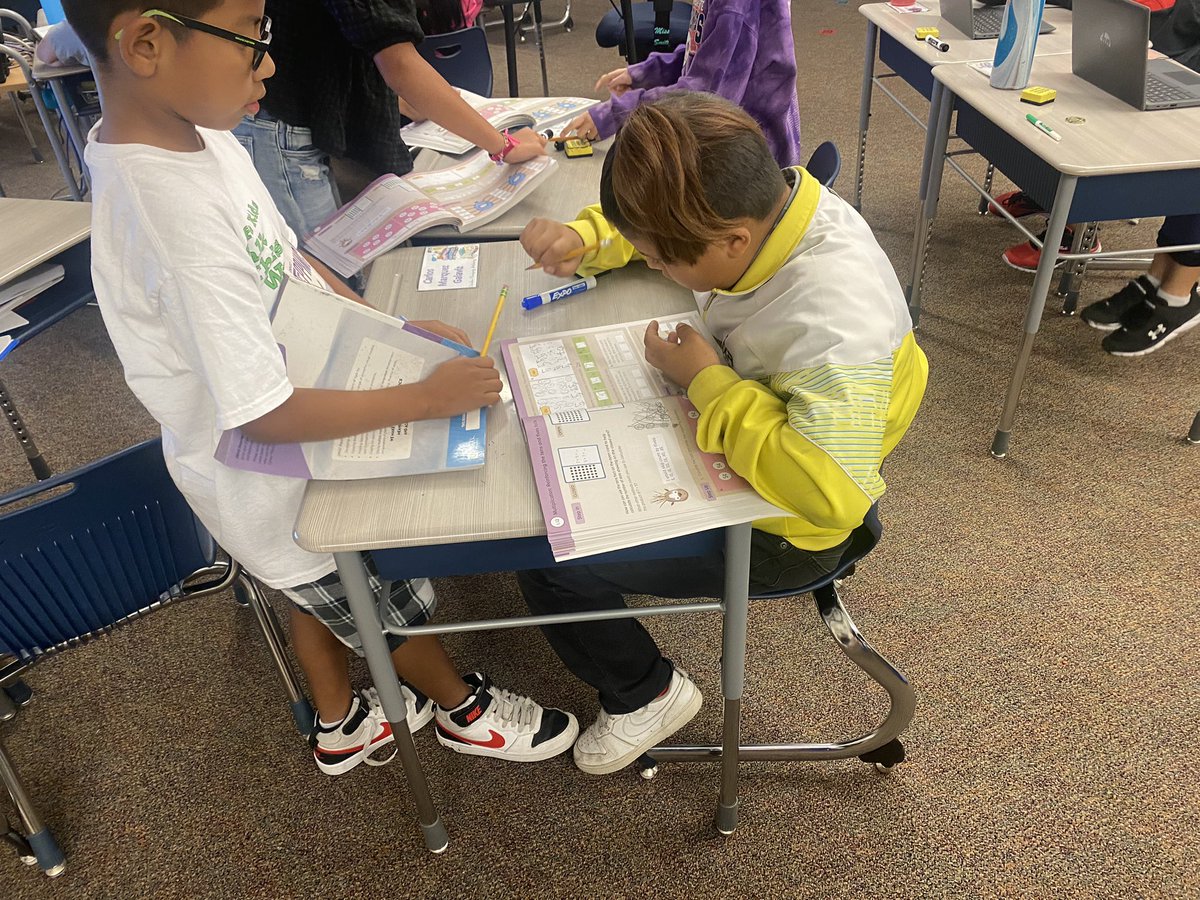 MissSmithGrade3's tweet photo. Students coaching other students today in math! Love hearing their academic language develop!! #weAreGIPS #BetterTogether #mathematicians https://t.co/SBqiZL0kEa