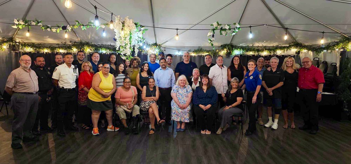 NYPD45Pct's tweet photo. Yesterday we had the opportunity to sit down and break bread with representatives from each of our communities.
Thank you to all who attended for the meaningful and important discussions. #BreakingBread #BreakingBreadBuildingBonds https://t.co/Sv5Iu1pzTc