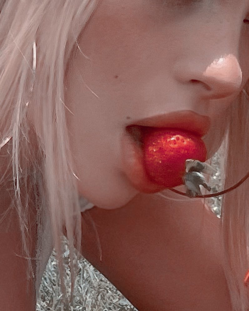 ⠀⠀⠀
⠀⠀⠀ᥲ   t ᥲ s t ᥱ   of    sᥕᥱᥱt
⠀⠀⠀frᥱᥒᥴh   morᥒιᥒgs   ☀️
⠀⠀⠀