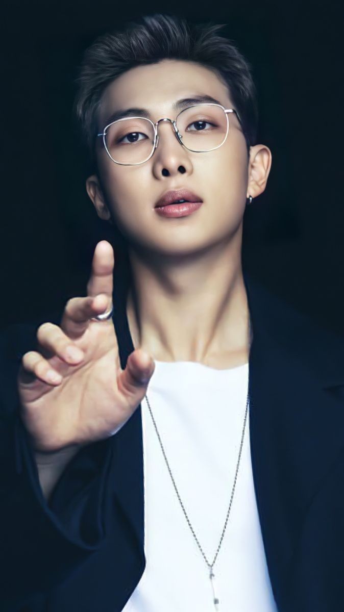 LieTear2's tweet photo. I vote #RM from #BTS to #TOP100KPOPRAPPERS https://t.co/HCi67OmuLz