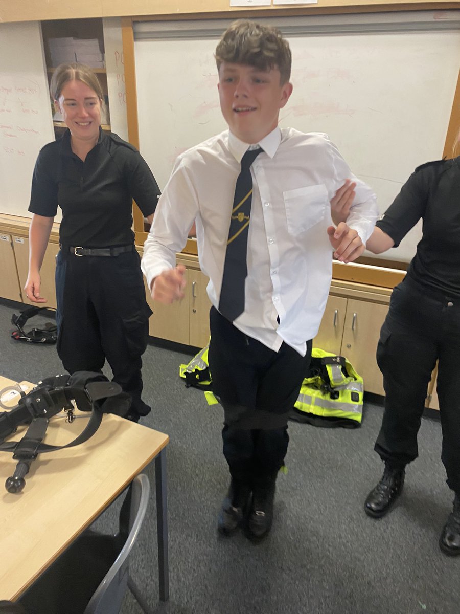 What an amazing day we had at our first ever <a href="/GrangemouthHS/">Grangemouth HS</a> <a href="/PoliceScotland/">Police Scotland</a> Open Day! 96 National Modern Studies pupils getting involved with the different branches, with a few arrests and breathalysers thrown in for good measure!