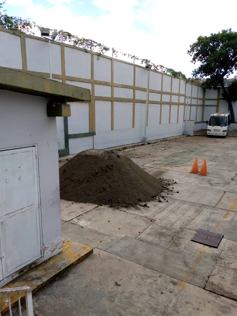 La adecuación de los pasillos, aulas, comedor  y espacios de recreación es un aspecto clave para el desarrollo  académico universitarios y así formar futuros profesionales en el área de la salud es prioridad para el Gobierno Bolivariano.