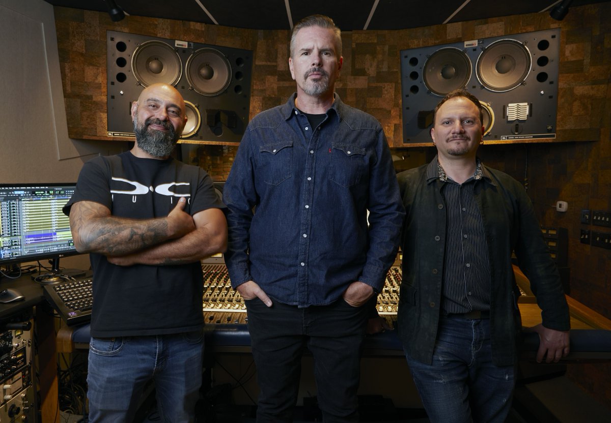 The legendary Hamilton-based <a href="/GrantAveStudio/">Grant Avenue Studio</a> is under new ownership! Head to #CanadianBeats now to learn more! canadianbeats.ca/2023/09/07/gra… <a href="/ThatEricAlper/">Eric Alper 🎧</a>