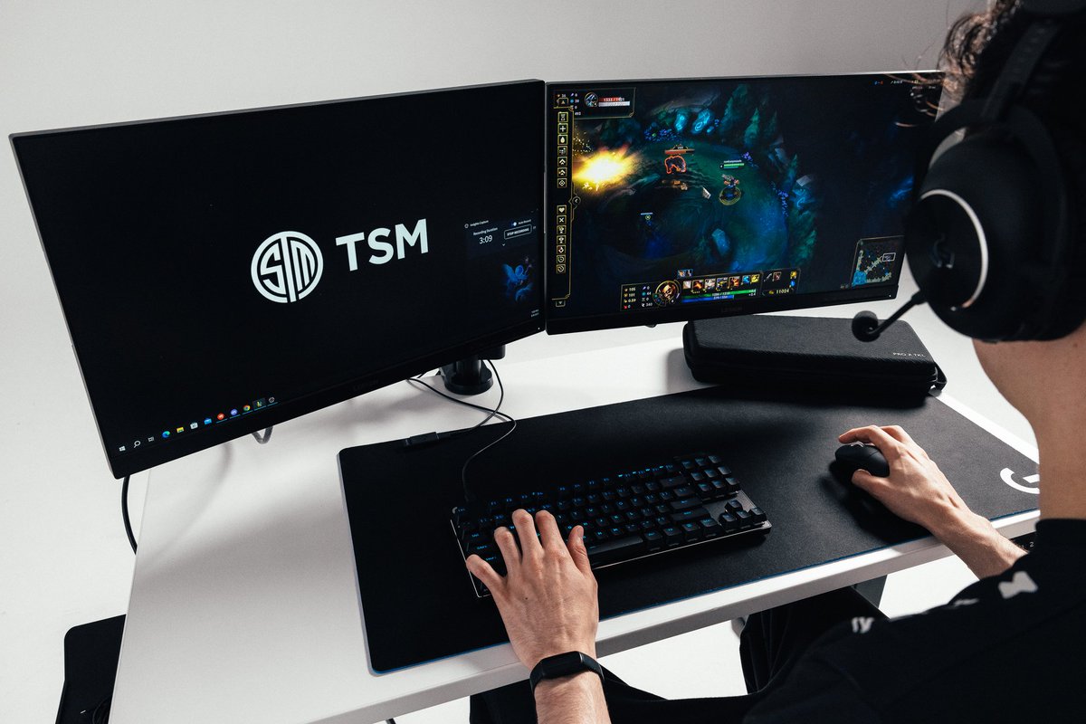 The new <a href="/LogitechGesport/">Logitech G esports</a> PRO X SUPERLIGHT 2 is out, and it's better than ever. Get the best mouse on the market -> imp.i125364.net/c/2870261/1796…