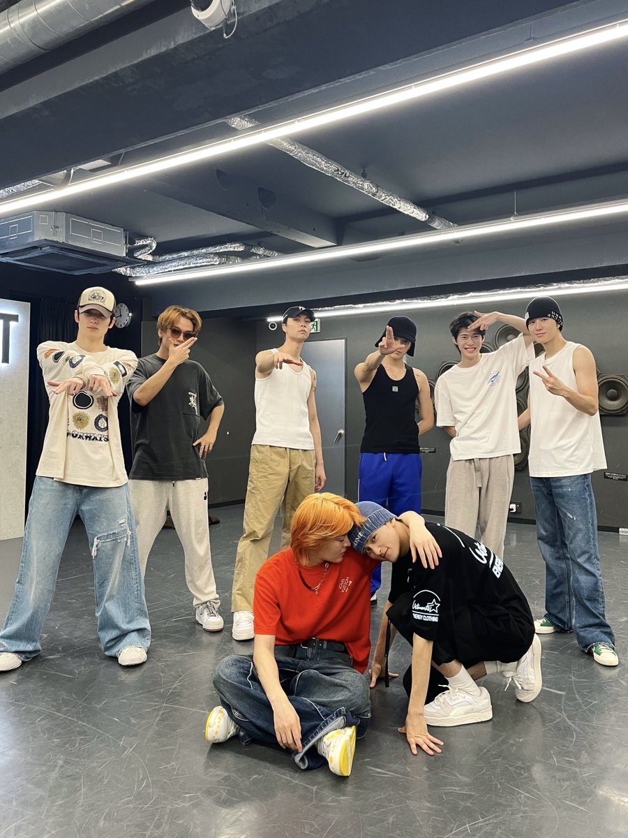 NCT 127 tweet media