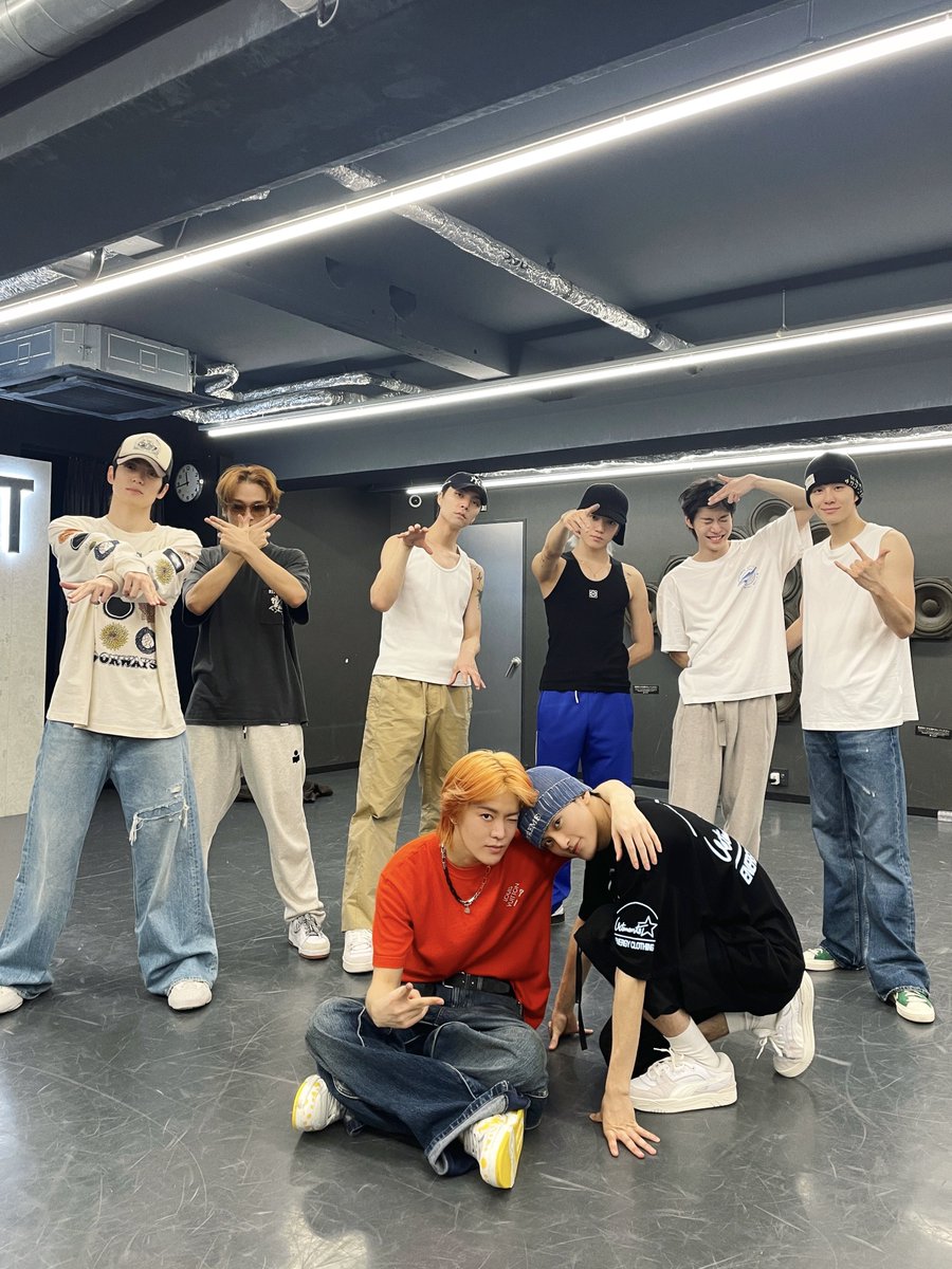 NCT 127 tweet media