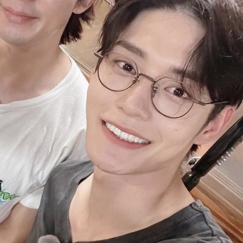 still pretty busy with work and such. hope i won’t be forgotten. i miss some of you to the core, stay safe out there kiddos.