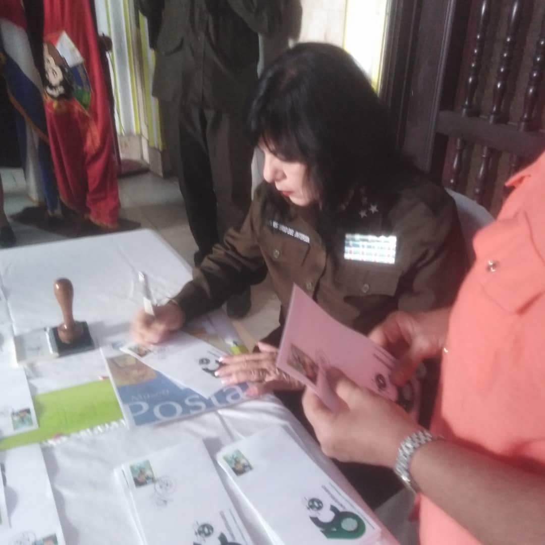 Realizan cancelación de sello postal conmemorativo por aniversario 60 de la Dirección de Criminalística del #MinintCuba que se conmemora el próximo 10 de septiembre.