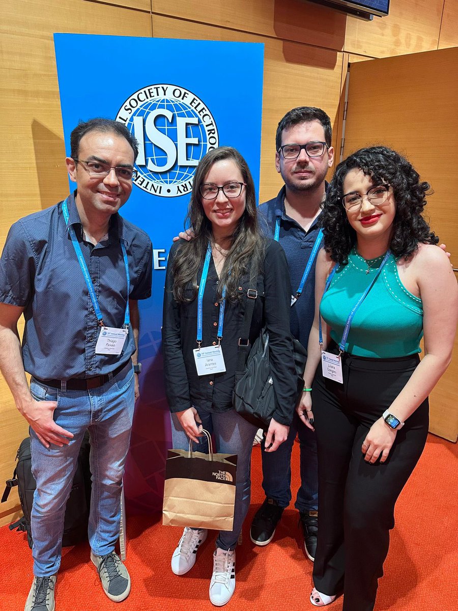 etcslab's tweet photo. The @etcslab entourage at #2023ISE @IanaSpadini @jugongoni #BrunoFerreira @thiagorlcp we are having a blast here!!! https://t.co/bZNiIbL8Mb