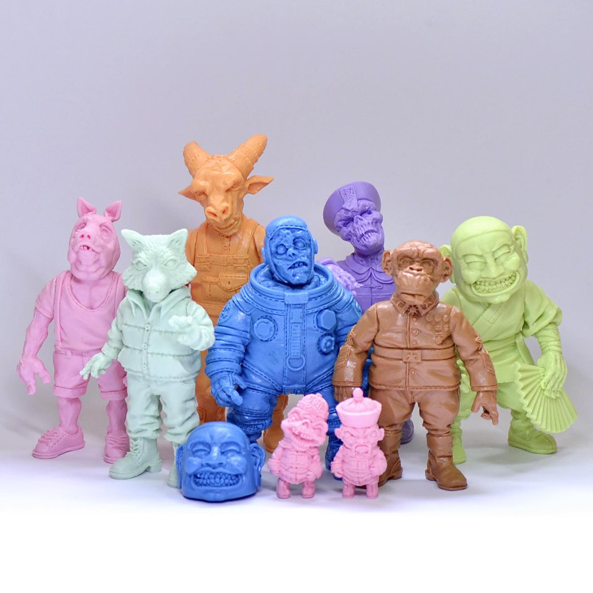 toysrevil's tweet photo. #toynews: Available from #DanielYu at Booth AE24 for #PopToyShowSG (September 8-10, 2023), featuring hand-painted #resintoy, #vinyltoys & Blanks!
Featured on #TOYSREVIL: https://t.co/M6KubHV7Hq
#toysblog
#designertoy #indietoy
#singaporelife
#poptoyshow https://t.co/LOaFG7Agbn