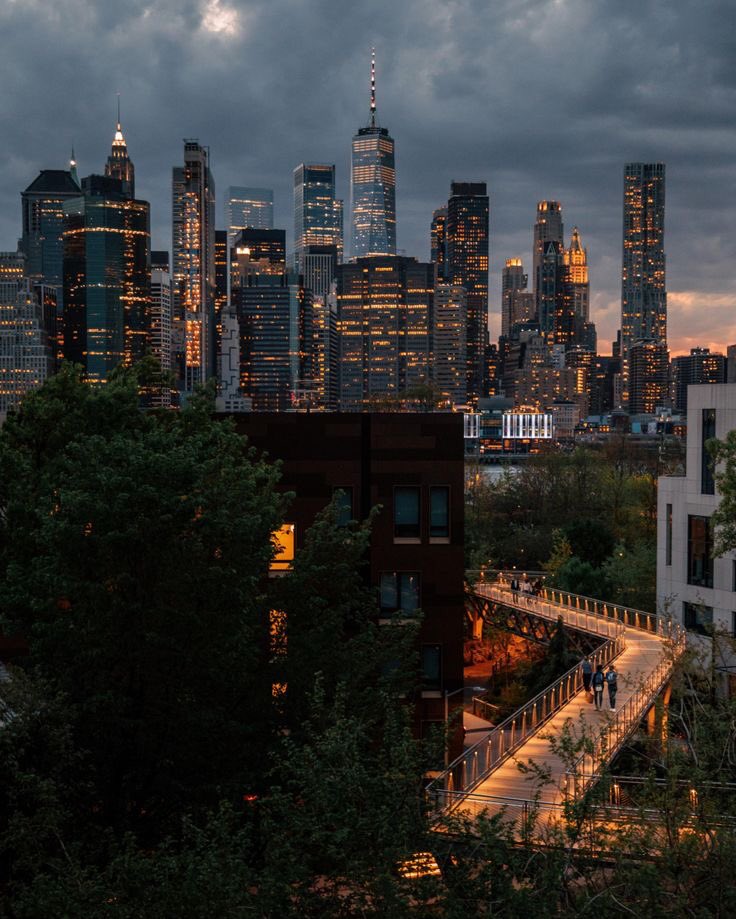 addictviews's tweet photo. New York by night https://t.co/j8qNhsz0as