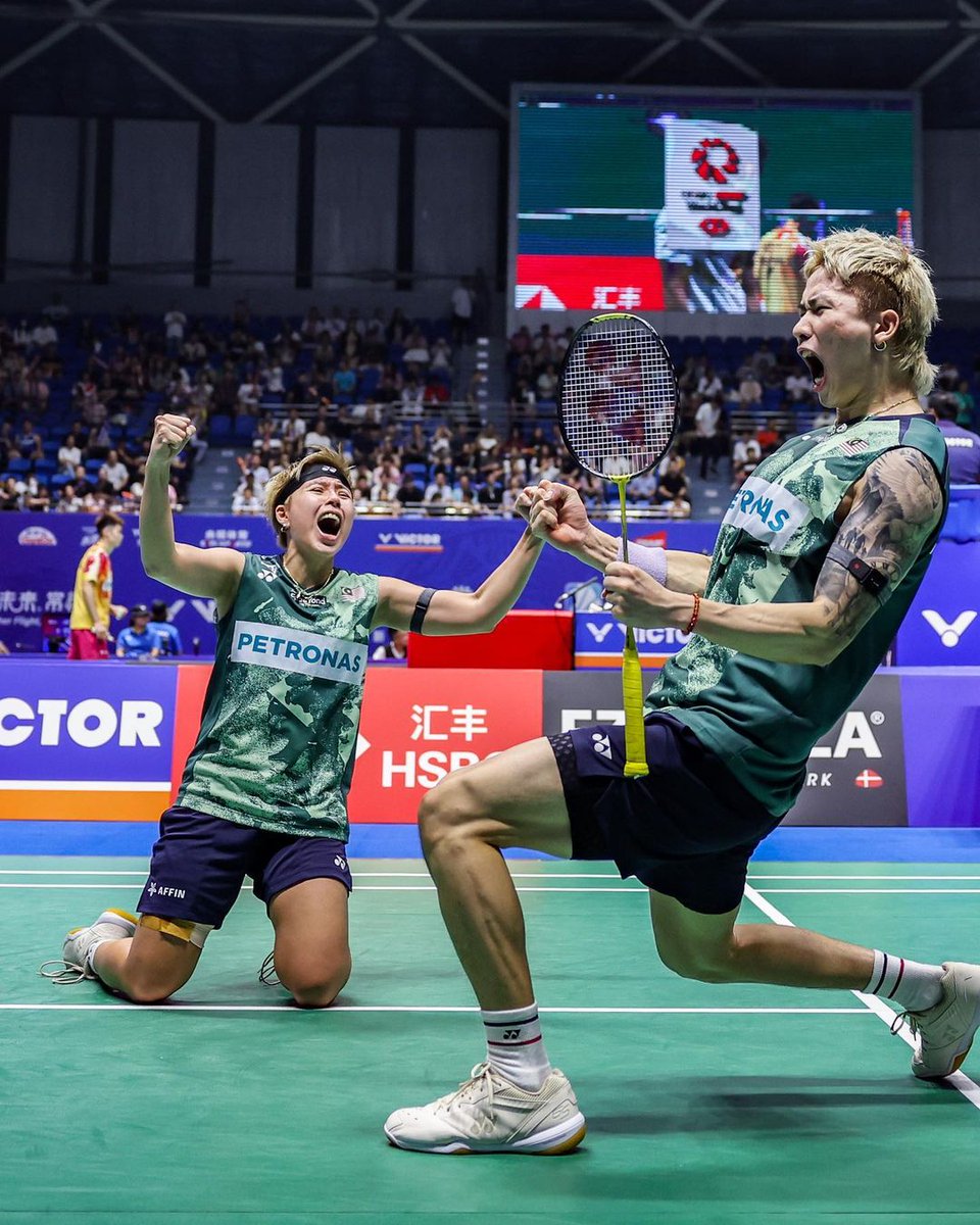 akemasyraf's tweet photo. This Antique Green jersey is not too bad eh 🔥 and now both Tangjie &amp; Eewei are using the new 65Z C90 shoes 🤩 matchy2 is a must for ChenToh! https://t.co/KNDWo1Z7k4