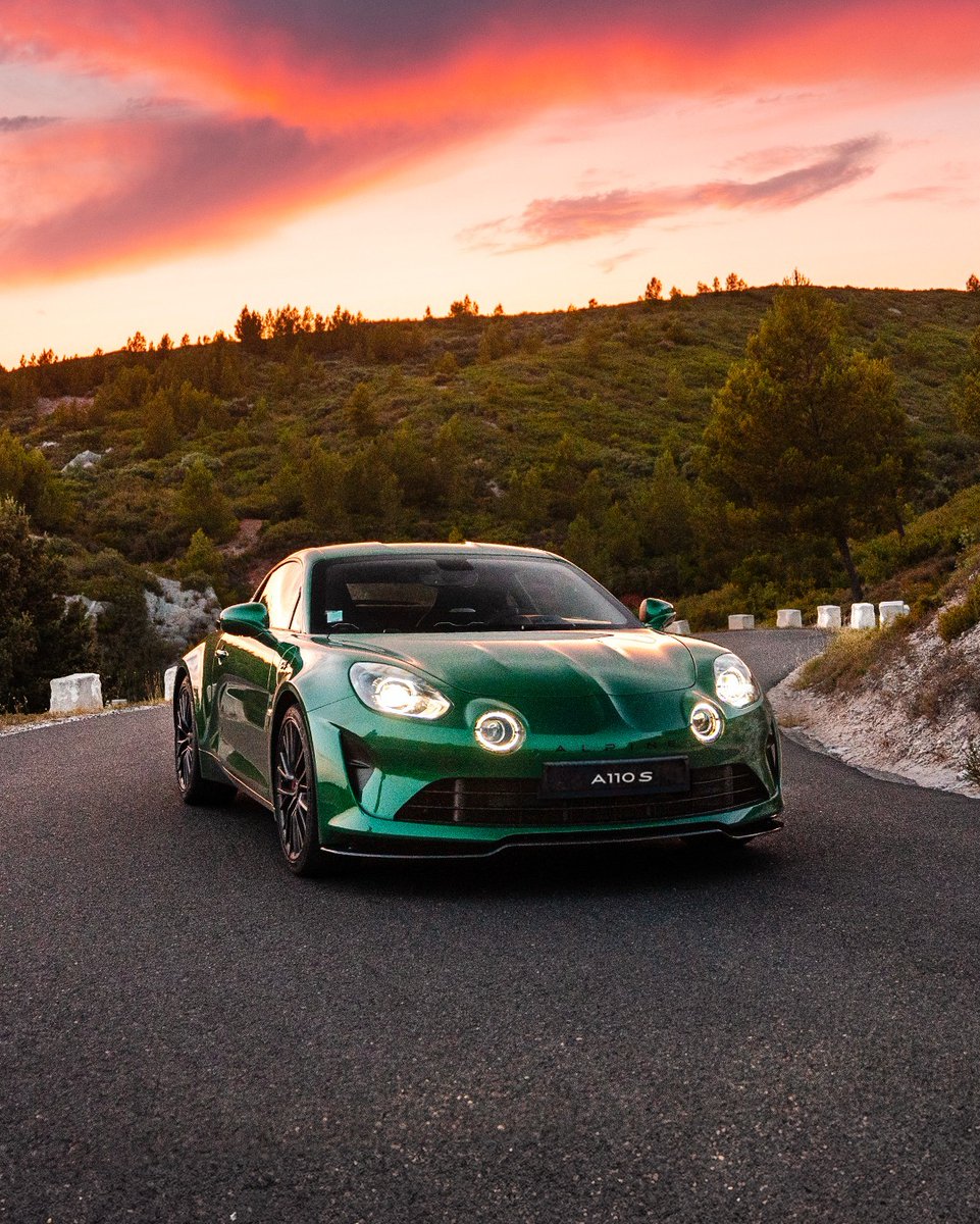 This luminous signature 🤩 

📸 @arthurcvln
#A110S #Alpine #Alpinecars #MadeByRacers #DriveTastefully #SportsCar #CarDesign