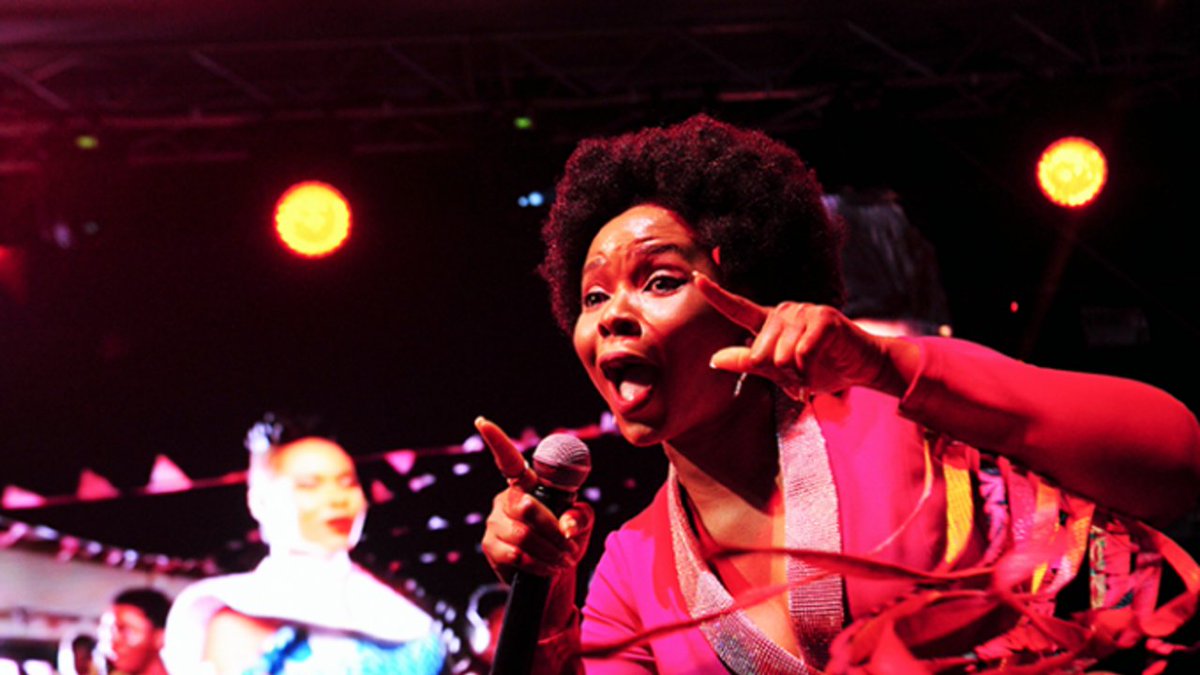 RFIculture's tweet photo. Yemi Alade vient d’achever une tournée de 22 dates dans 18 pays en 3 mois https://t.co/OT9jpQnbDp https://t.co/lS8nnZbgoJ